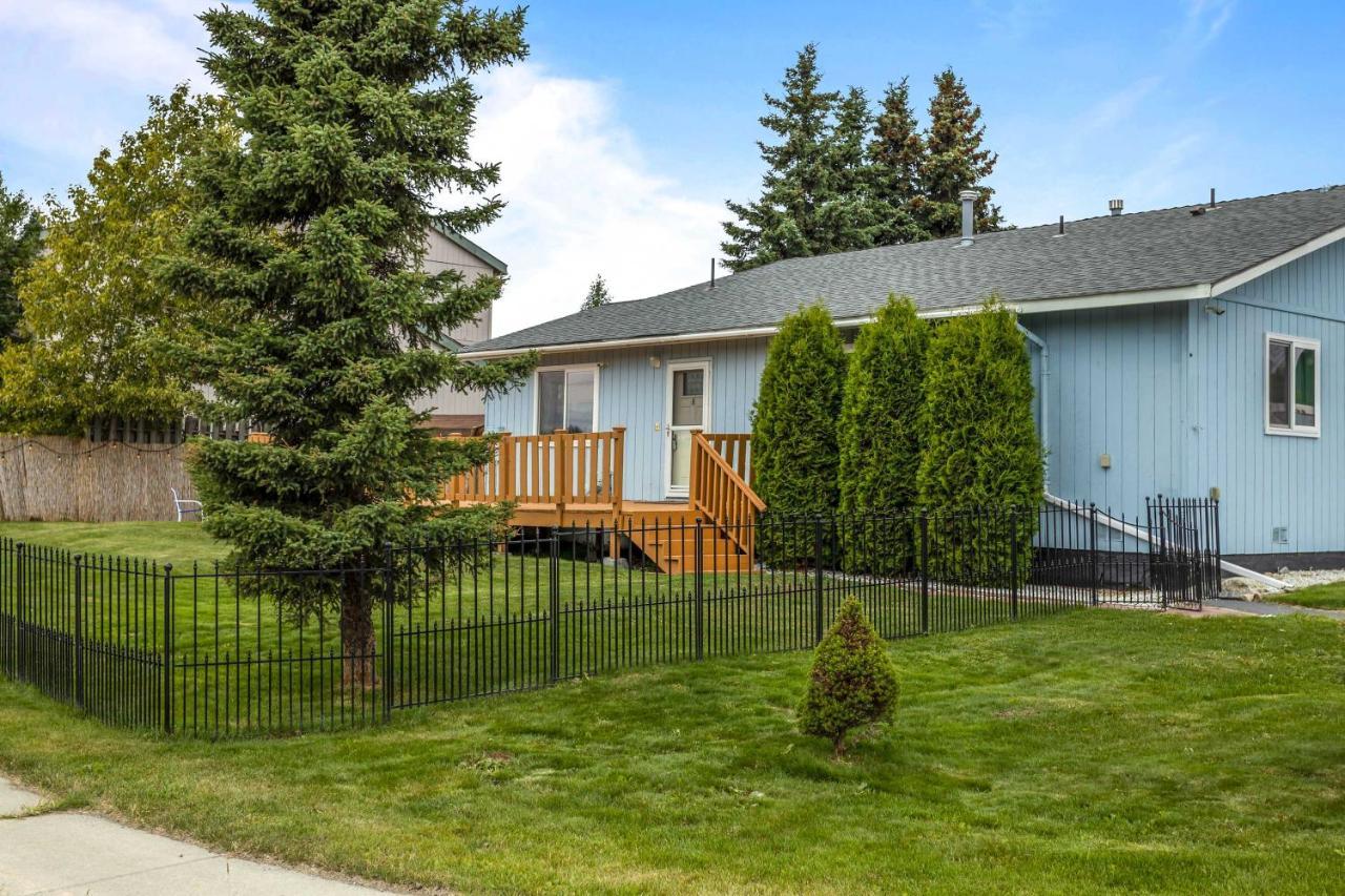 Updated Townhome Near Airport And Shopping! アンカレッジ エクステリア 写真