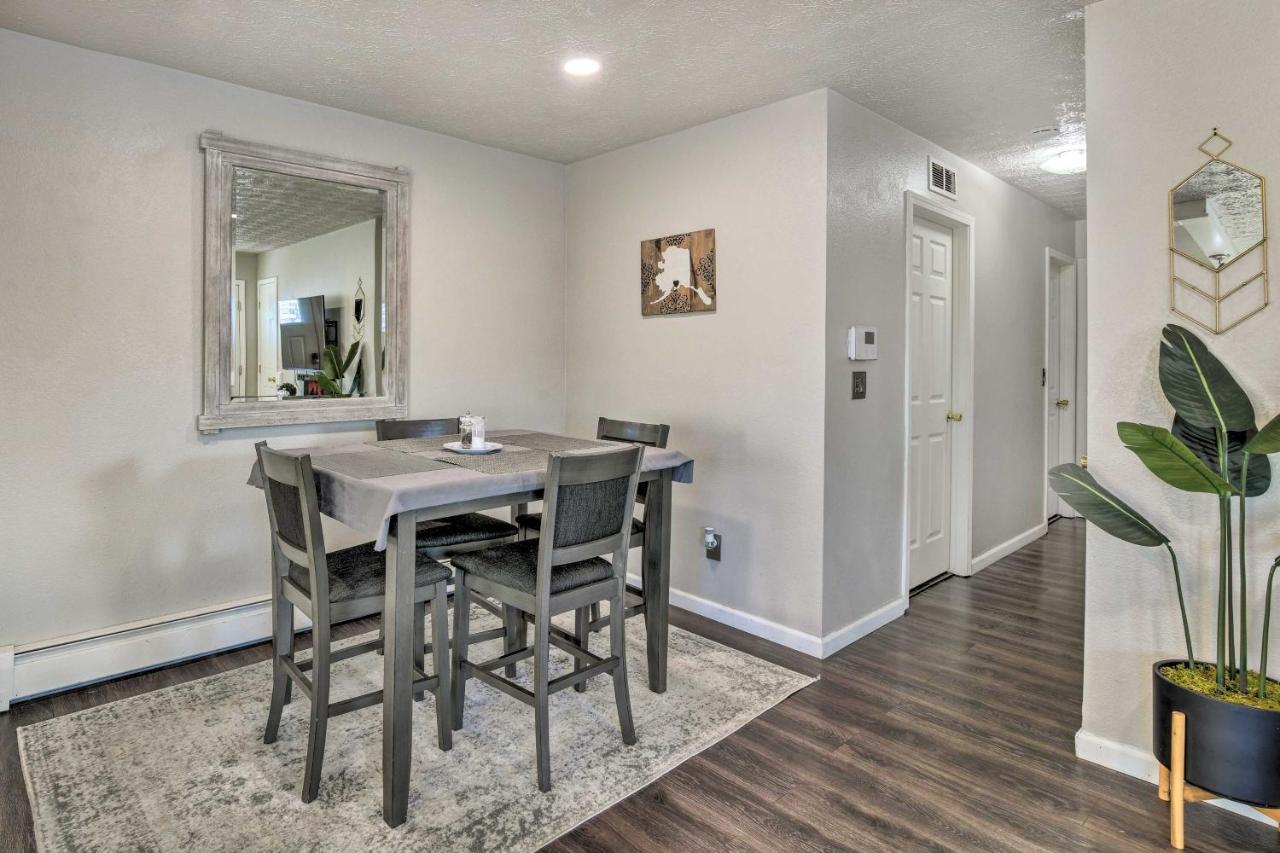 Updated Townhome Near Airport And Shopping! アンカレッジ エクステリア 写真