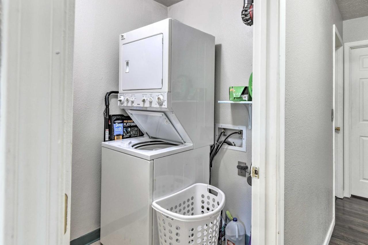 Updated Townhome Near Airport And Shopping! アンカレッジ エクステリア 写真