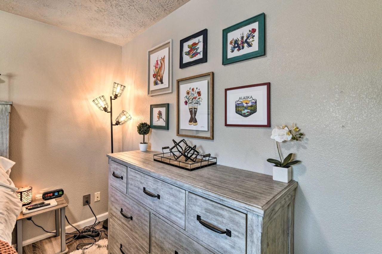 Updated Townhome Near Airport And Shopping! アンカレッジ エクステリア 写真